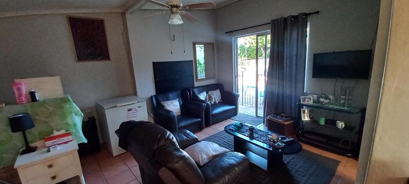 4 Bedroom Property for Sale in Bothasig Western Cape